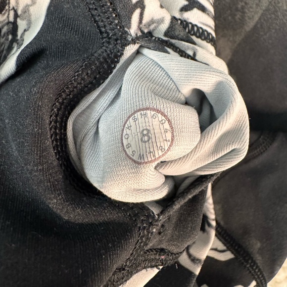 Lululemon Wunder Under Paisley Leggings - Picture 4 of 4